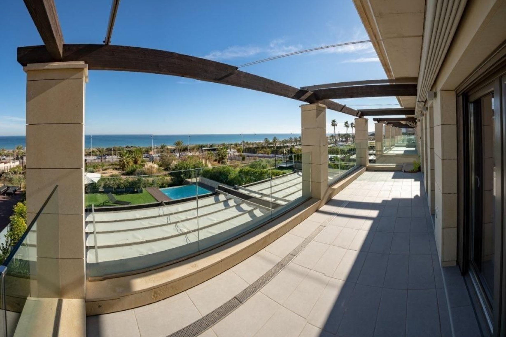Alquiler a largo plazo - Chalet - Arenales del Sol - Zona paseo maritimo