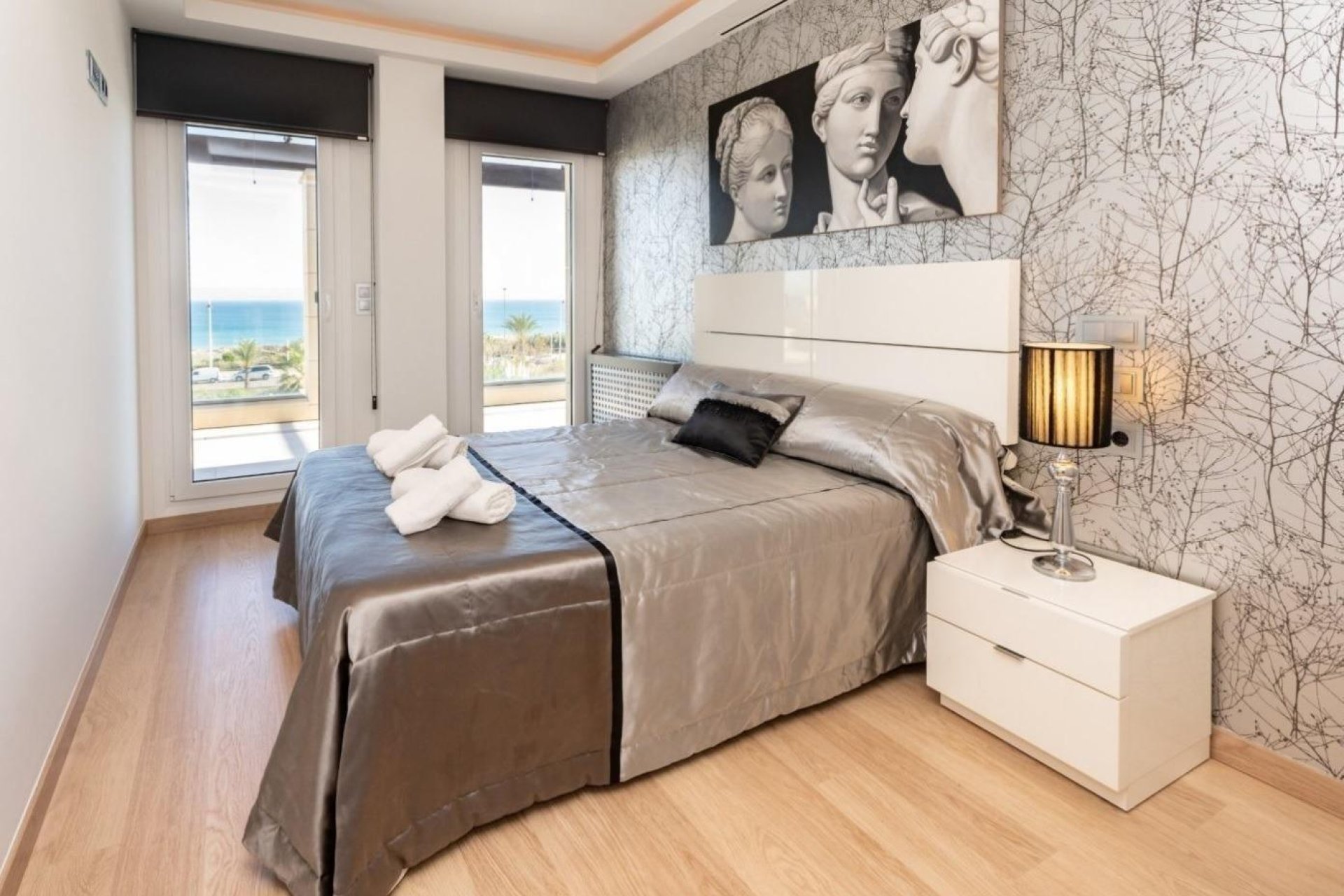 Alquiler a largo plazo - Chalet - Arenales del Sol - Zona paseo maritimo