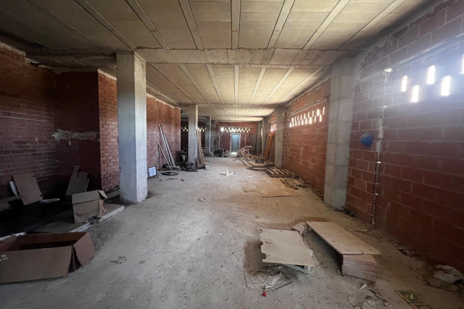 Alquiler a largo plazo - Local comercial - Elche - Zona Deportiva-Nuevo Altabix