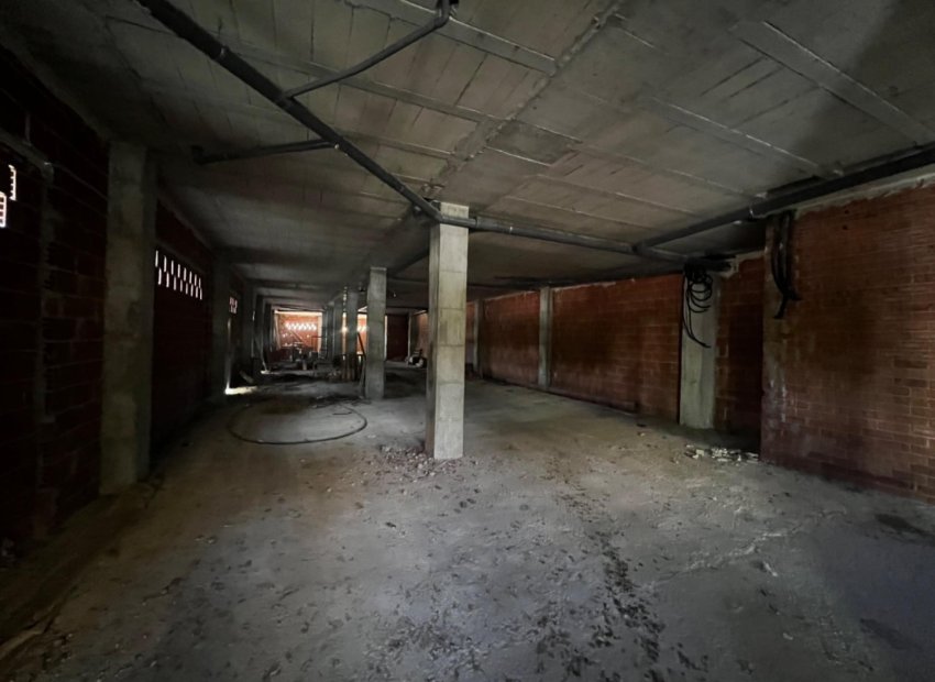 Alquiler a largo plazo - Local comercial - Elche - Zona Deportiva-Nuevo Altabix