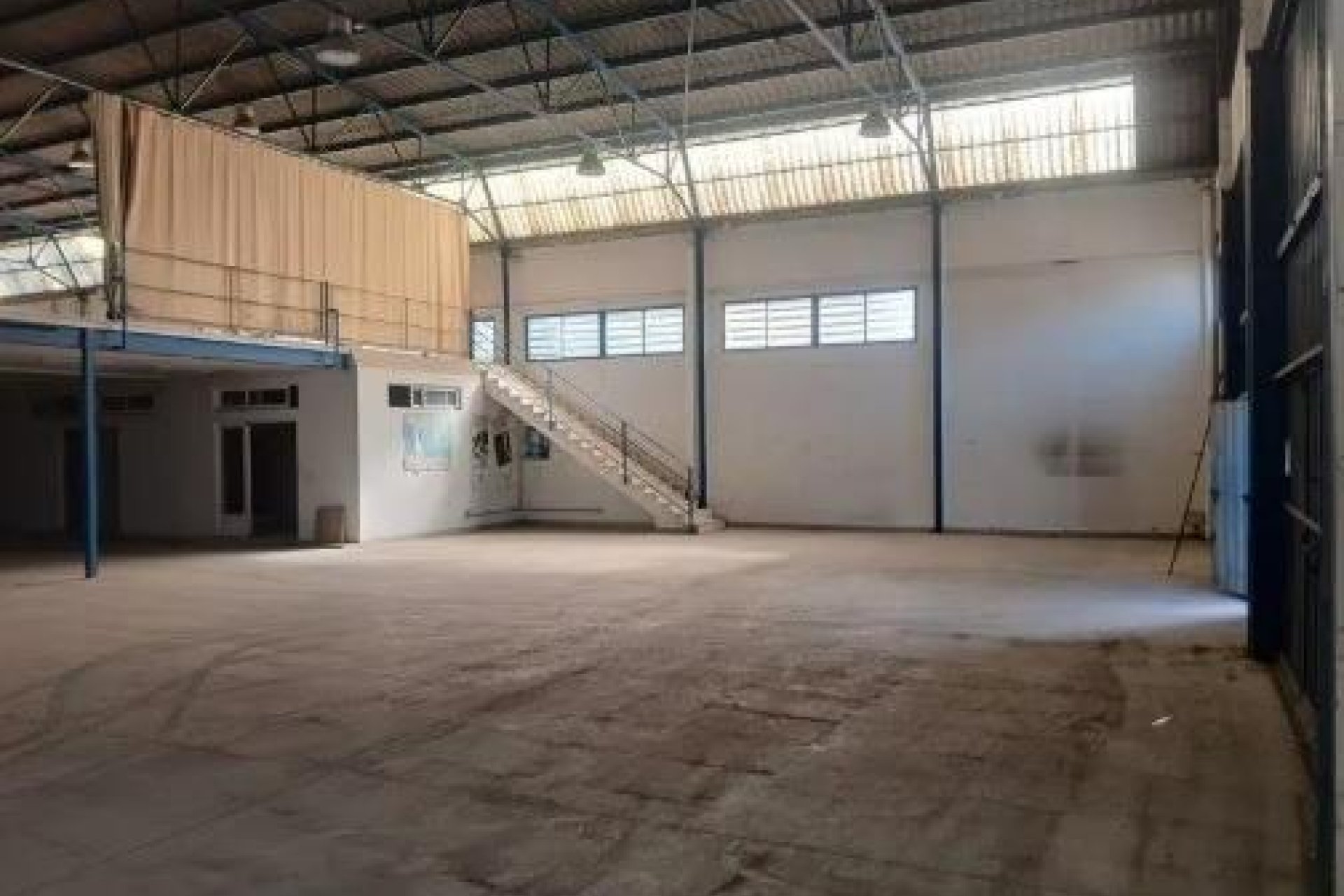 Alquiler a largo plazo - Nave industrial - Alicante - Pla de la vallonga