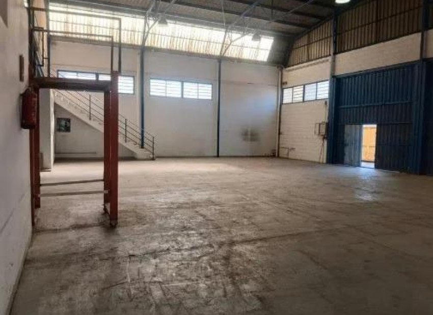 Alquiler a largo plazo - Nave industrial - Alicante - Pla de la vallonga