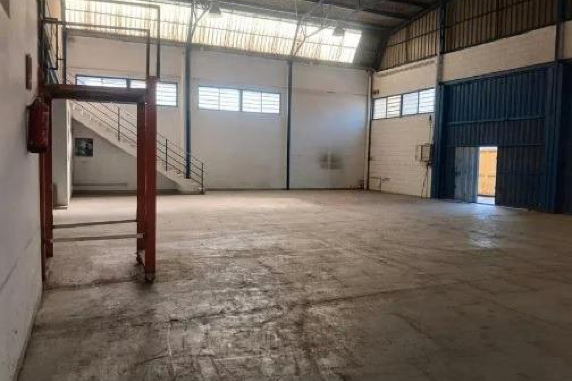 Alquiler a largo plazo - Nave industrial - Alicante - Pla de la vallonga
