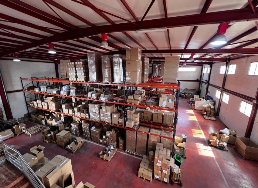 Alquiler a largo plazo - Nave industrial - Elche Pedanías - Jubalcoi-Saladas
