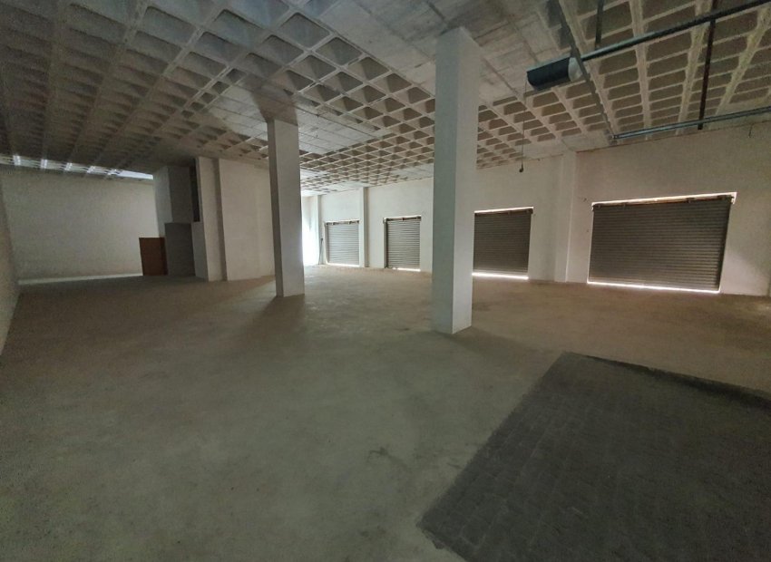 Alquiler a largo plazo - Nave industrial - Elche Pedanías - Jubalcoi-Saladas