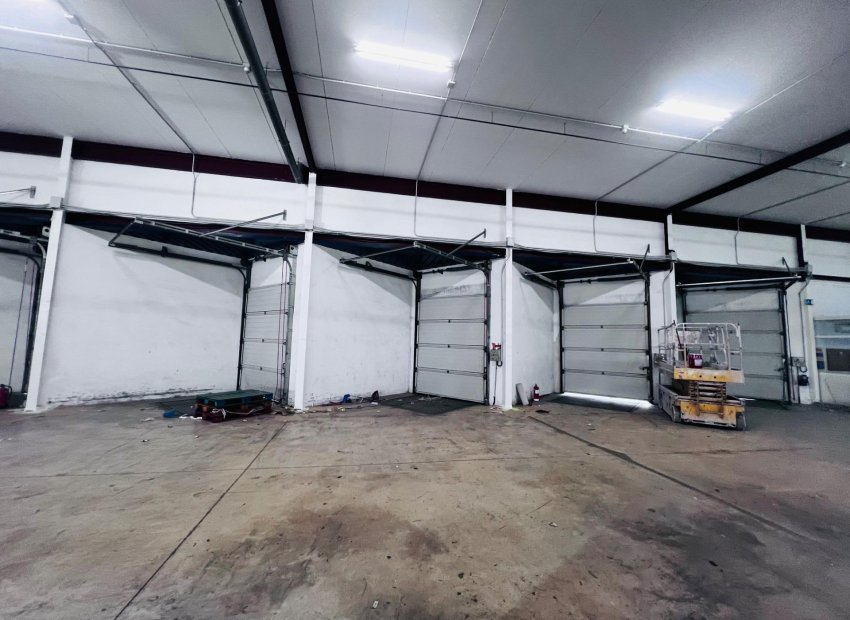 Alquiler a largo plazo - Nave industrial - Elche Pedanías - Matola