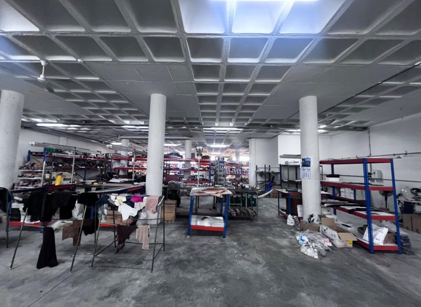 Alquiler a largo plazo - Nave industrial - Elche Pedanías - Poligono torrellano