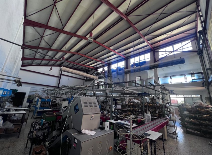 Alquiler a largo plazo - Nave industrial - Elche Pedanías - Poligono torrellano