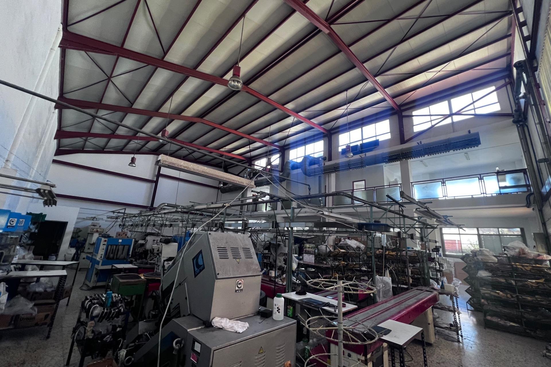 Alquiler a largo plazo - Nave industrial - Elche Pedanías - Poligono torrellano