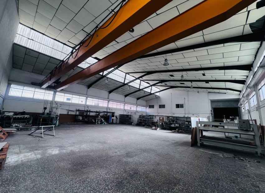 Alquiler a largo plazo - Nave industrial - Elche - Sector V-El Canal