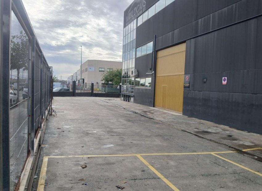 Alquiler a largo plazo - Nave industrial - San Vicente del Raspeig - Poligono Canastell