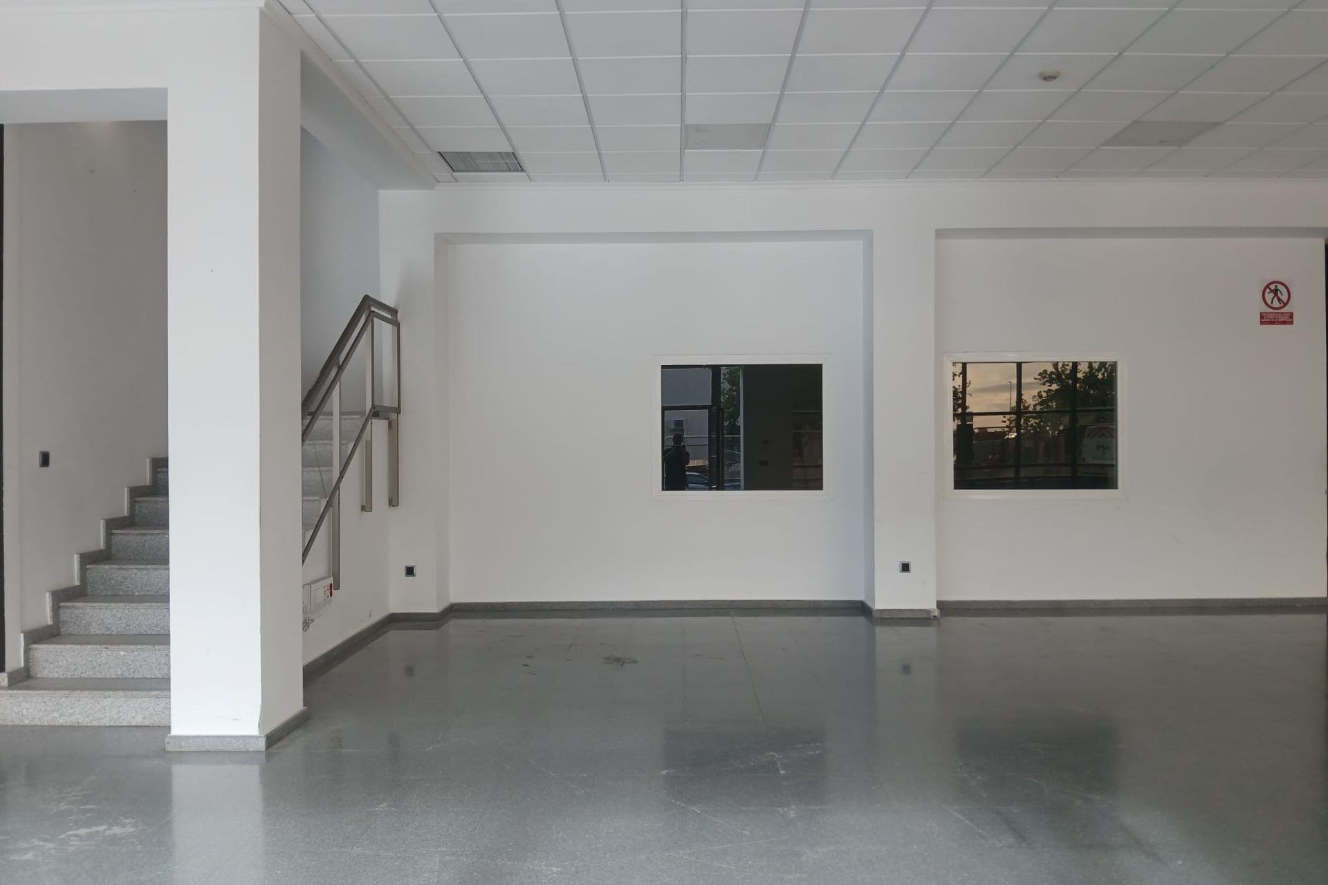 Alquiler a largo plazo - Nave industrial - San Vicente del Raspeig - Poligono Canastell