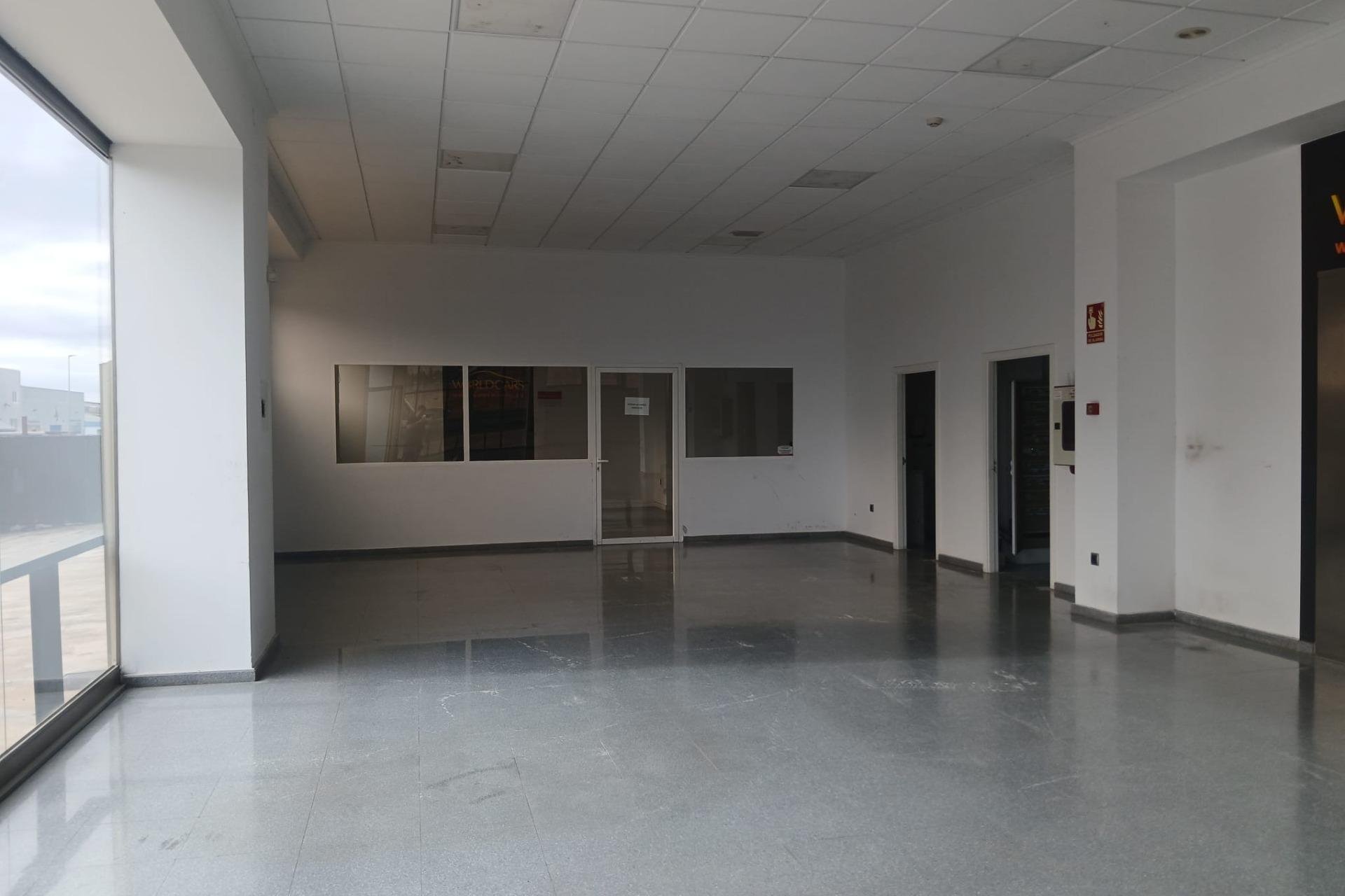 Alquiler a largo plazo - Nave industrial - San Vicente del Raspeig - Poligono Canastell