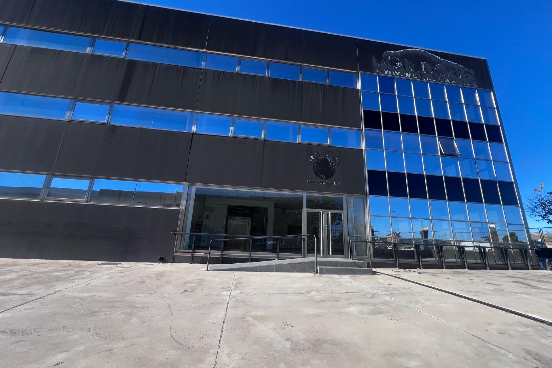 Alquiler a largo plazo - Nave industrial - San Vicente del Raspeig - Poligono Canastell