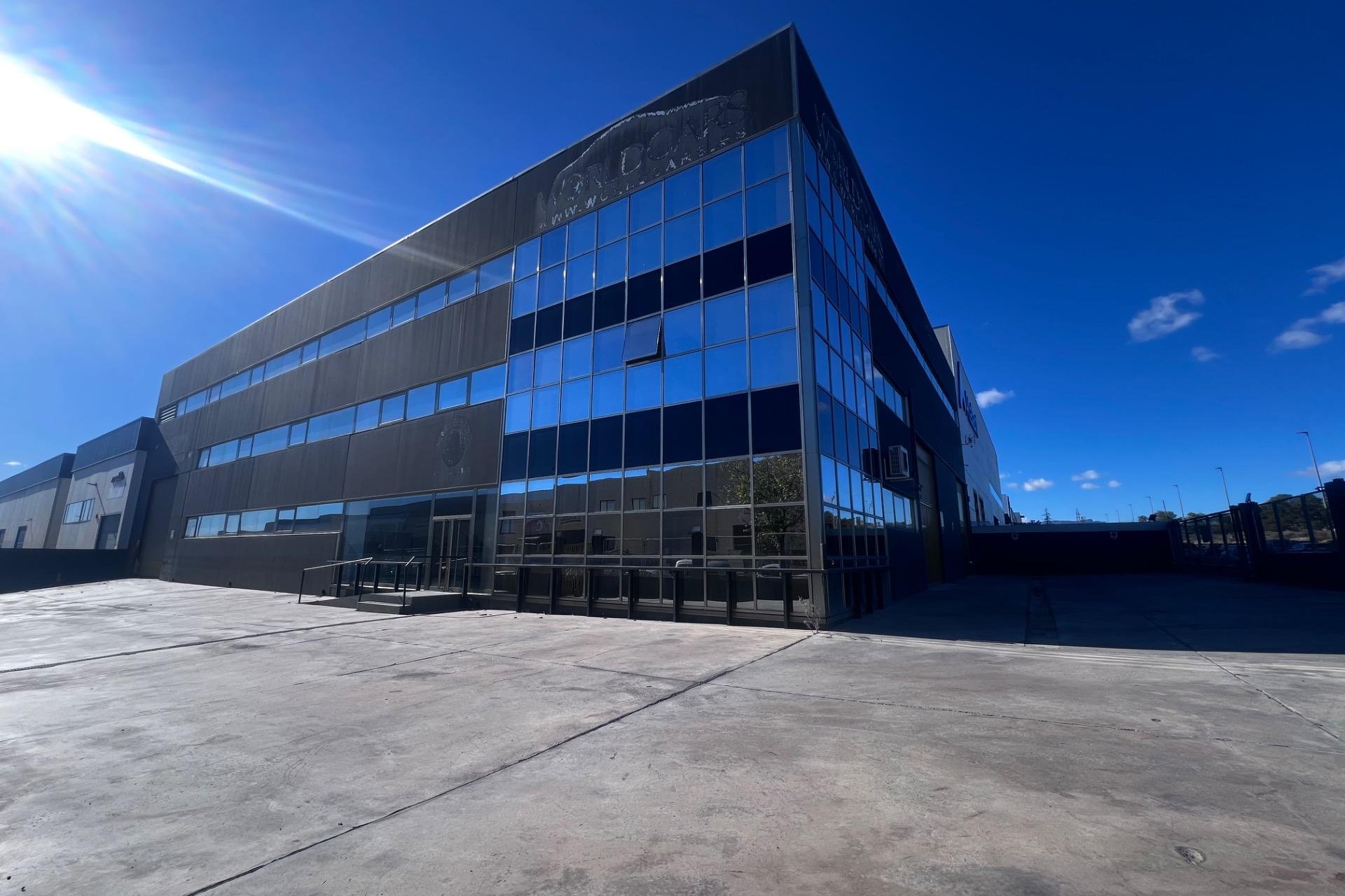 Alquiler a largo plazo - Nave industrial - San Vicente del Raspeig - Poligono Canastell