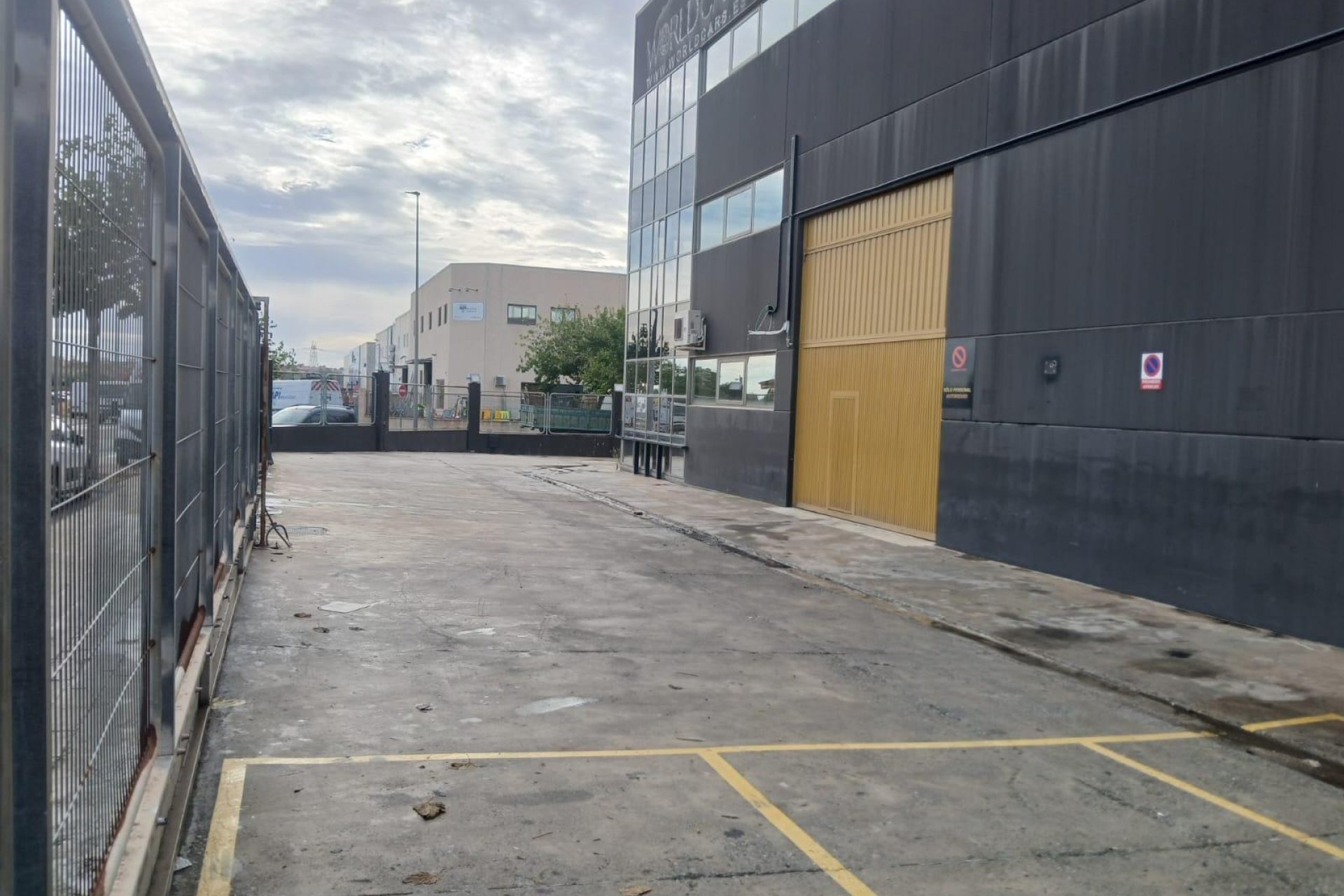 Alquiler a largo plazo - Nave industrial - San Vicente del Raspeig - Poligono Canastell