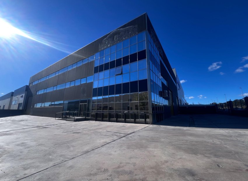 Alquiler a largo plazo - Nave industrial - San Vicente del Raspeig - Poligono Canastell