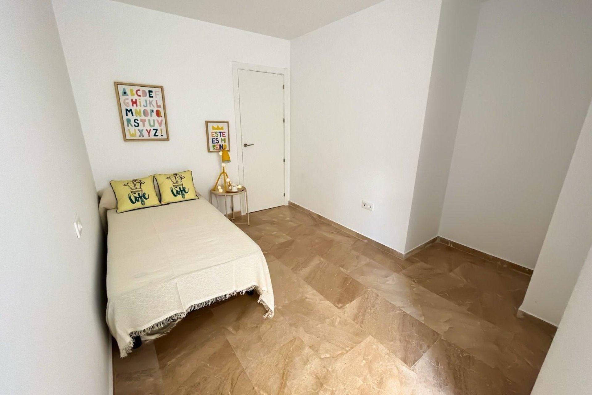 Alquiler a largo plazo - Piso - Elche - Altabix