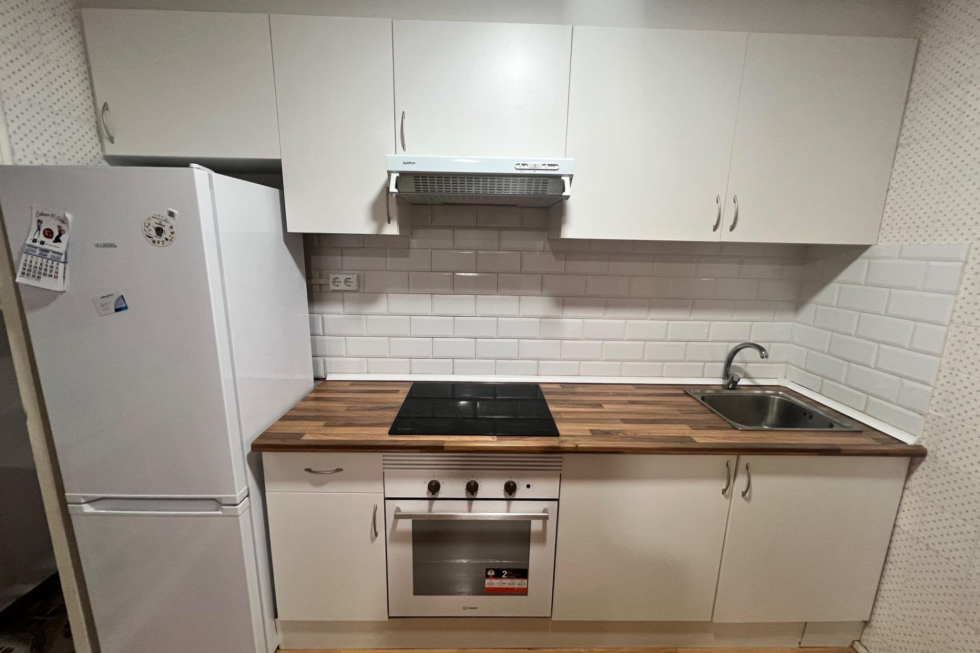 Alquiler a largo plazo - Piso - Elche - Reina Victoria-Miguel Hernández