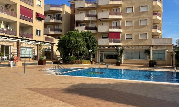 Apartamento - Herverkoop - Orihuela Costa -
                Campoamor