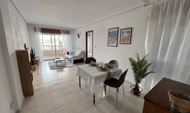 Apartamento - Resale - Torrevieja -
                Centro