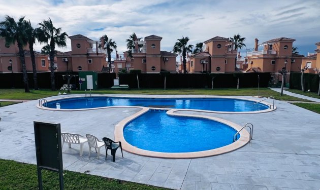 Chalet - Herverkoop - Algorfa -
                Urb. lo crispin