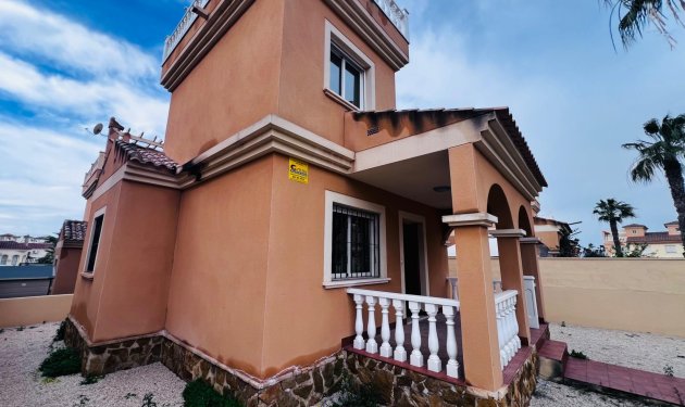 Chalet - Resale - Algorfa -
                Urb. lo crispin