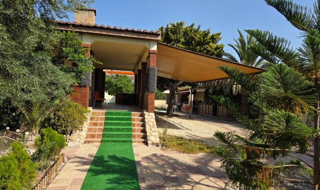 Chalet - Reventa -
            Alicante - gv-229