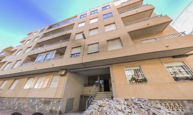 Garaje - Reventa -
            Torrevieja - GV-311