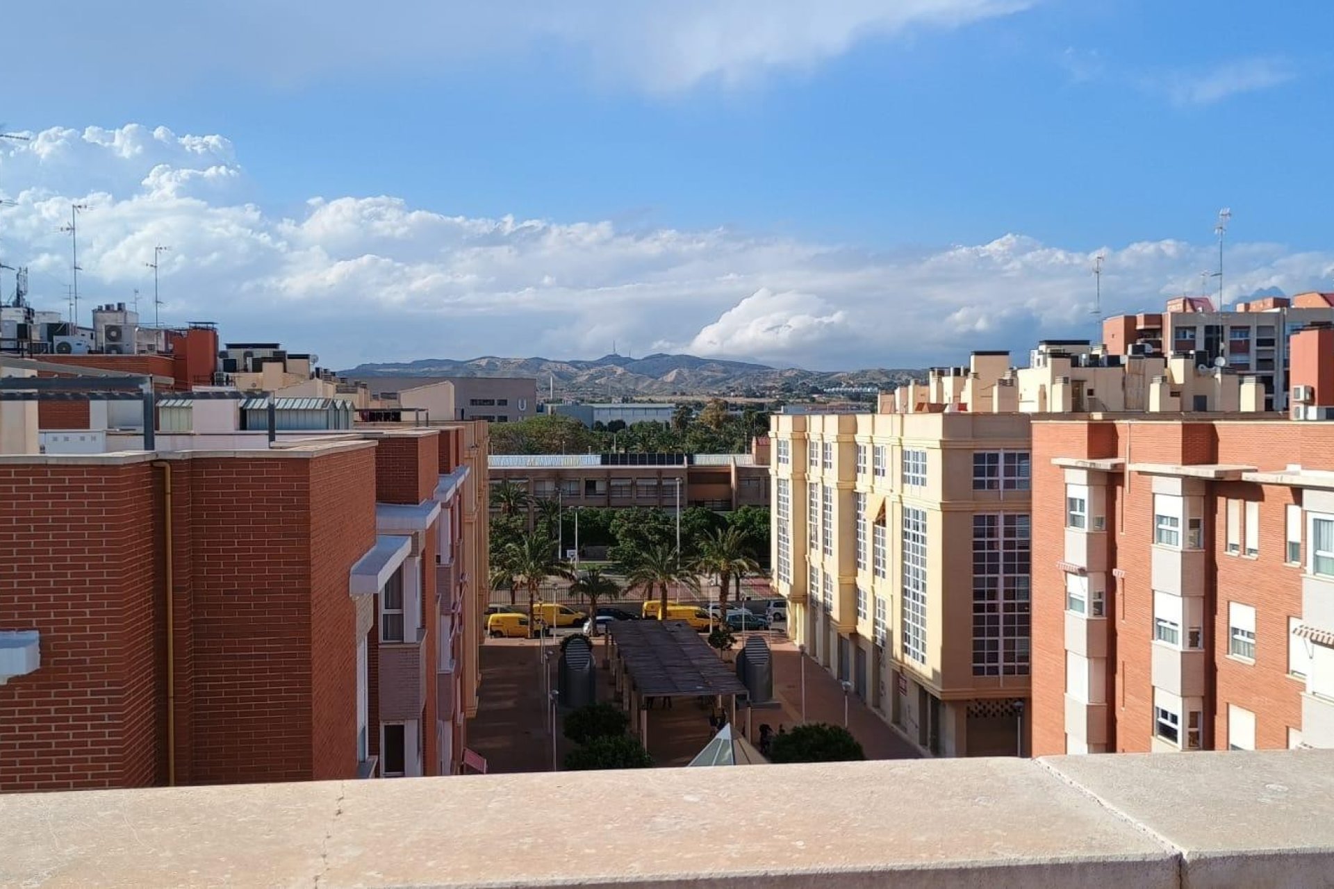 Herverkoop - Apartamento - Elche - Altabix