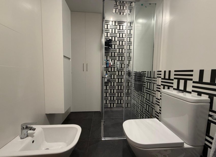 Herverkoop - Apartamento - Elche - Zona Deportiva-Nuevo Altabix