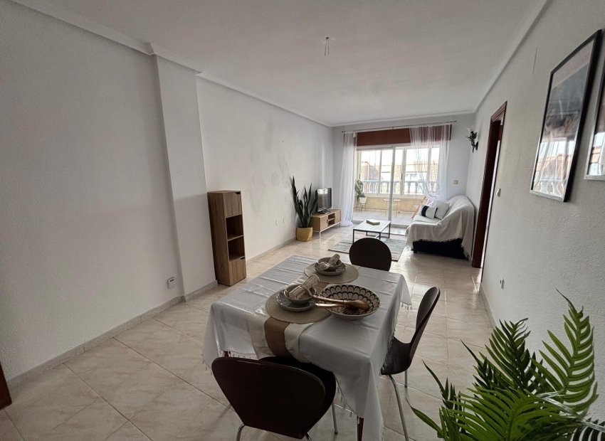 Herverkoop - Apartamento - Torrevieja - Centro