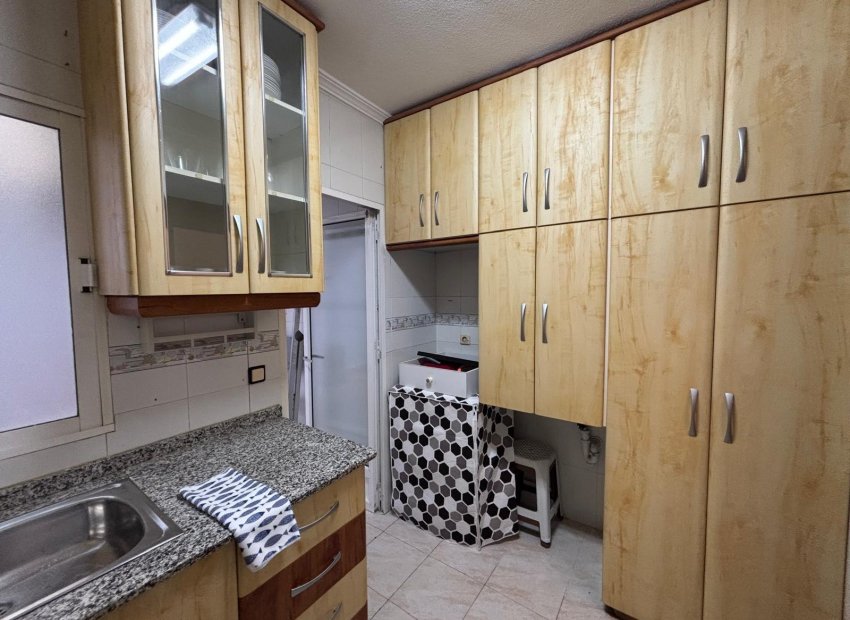 Herverkoop - Apartamento - Torrevieja - Centro