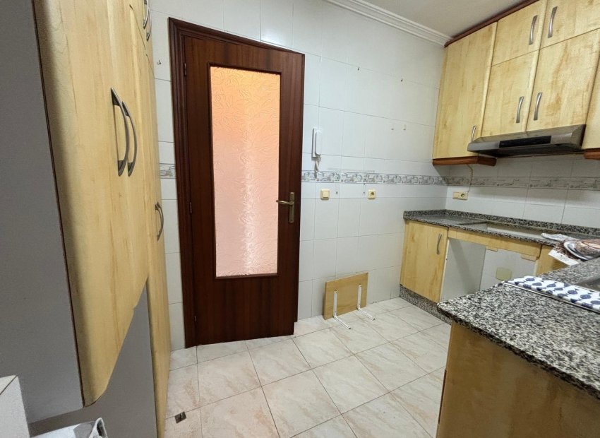 Herverkoop - Apartamento - Torrevieja - Centro