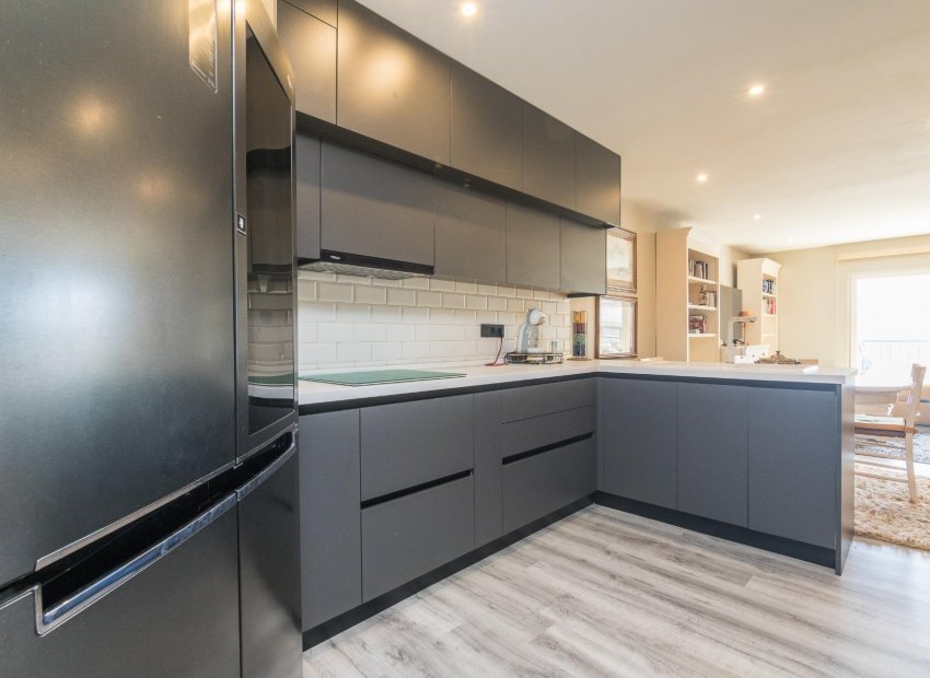 Herverkoop - Bungalow - Arenales del Sol - Zona paseo maritimo