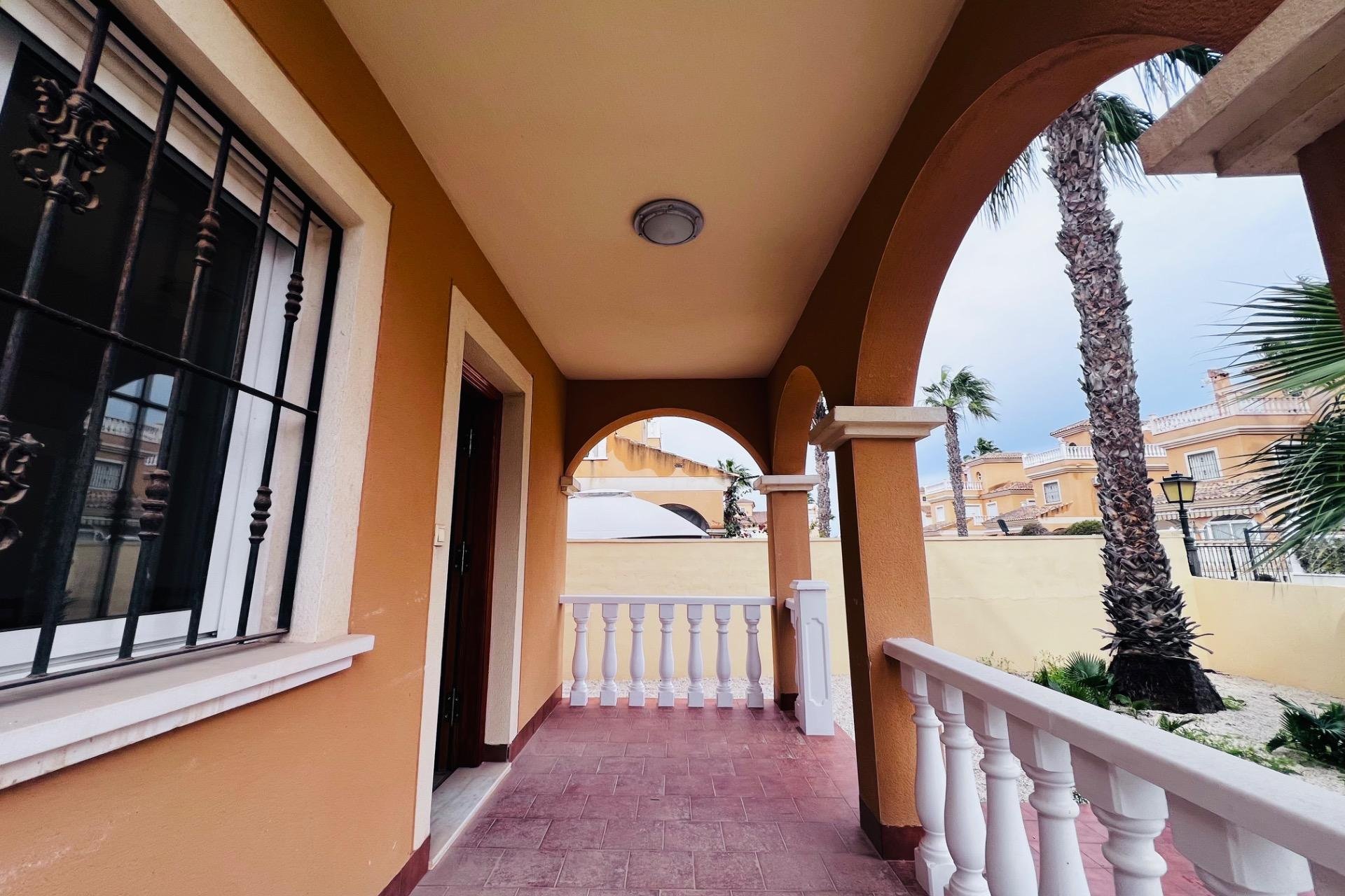 Herverkoop - Chalet - Algorfa - Urb. lo crispin