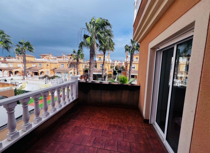 Herverkoop - Chalet - Algorfa - Urb. lo crispin