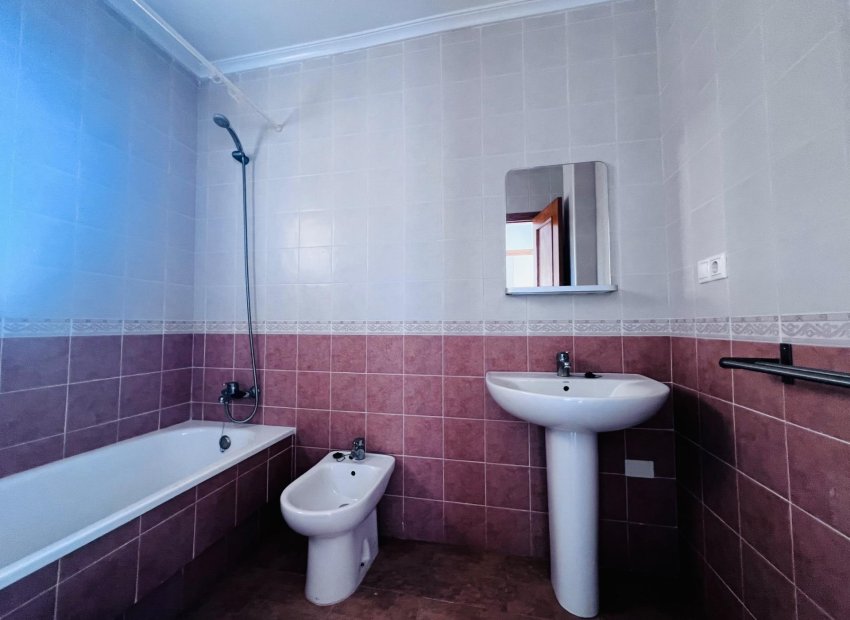 Herverkoop - Chalet - Algorfa - Urb. lo crispin