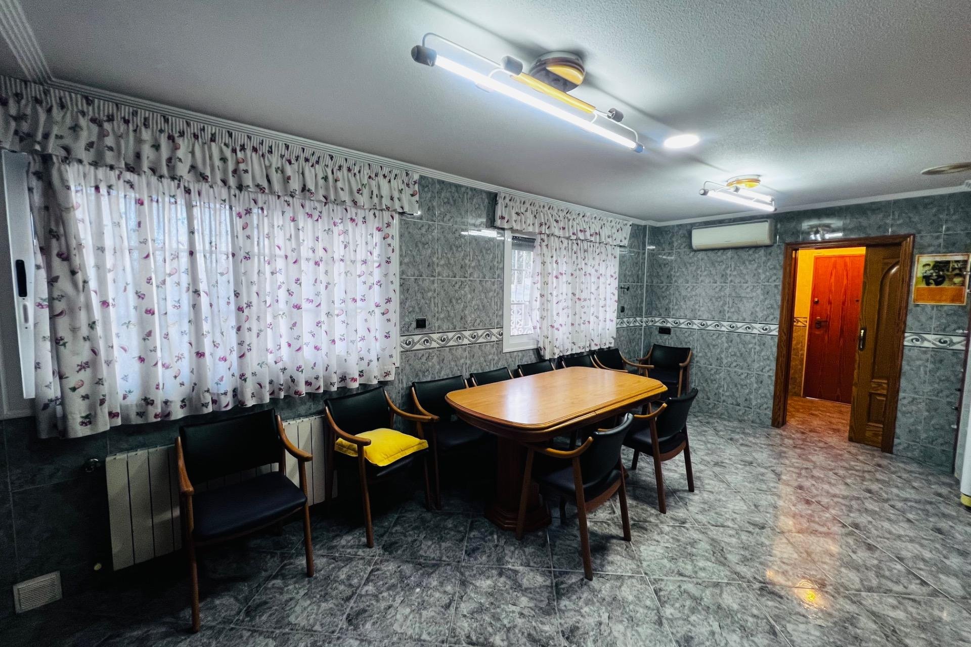 Herverkoop - Chalet - Elche - Ciudad Jardin