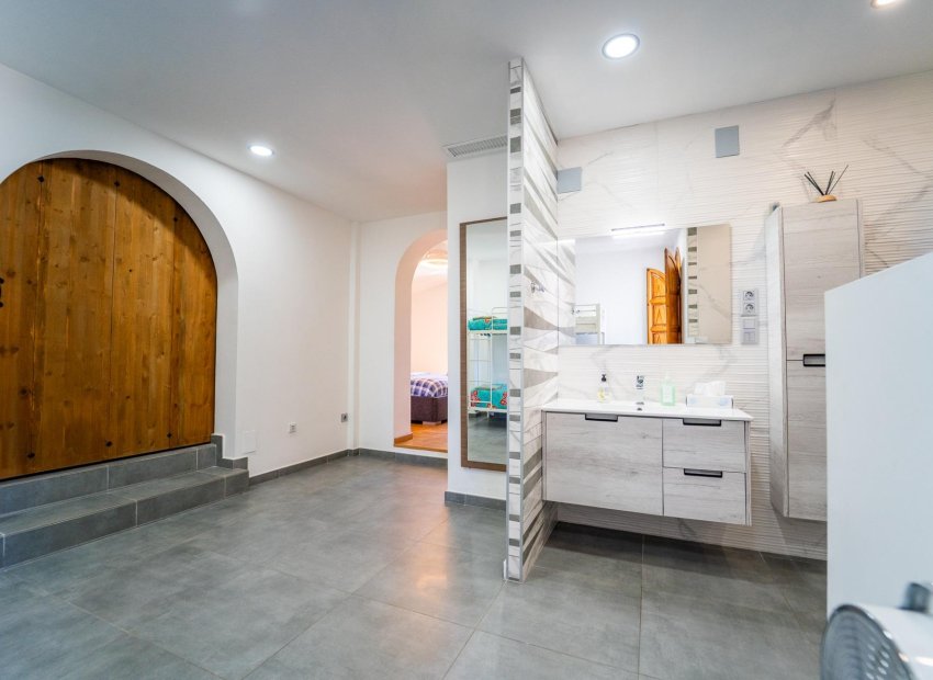 Herverkoop - Chalet - Elche Pedanías - Carretera santa pola
