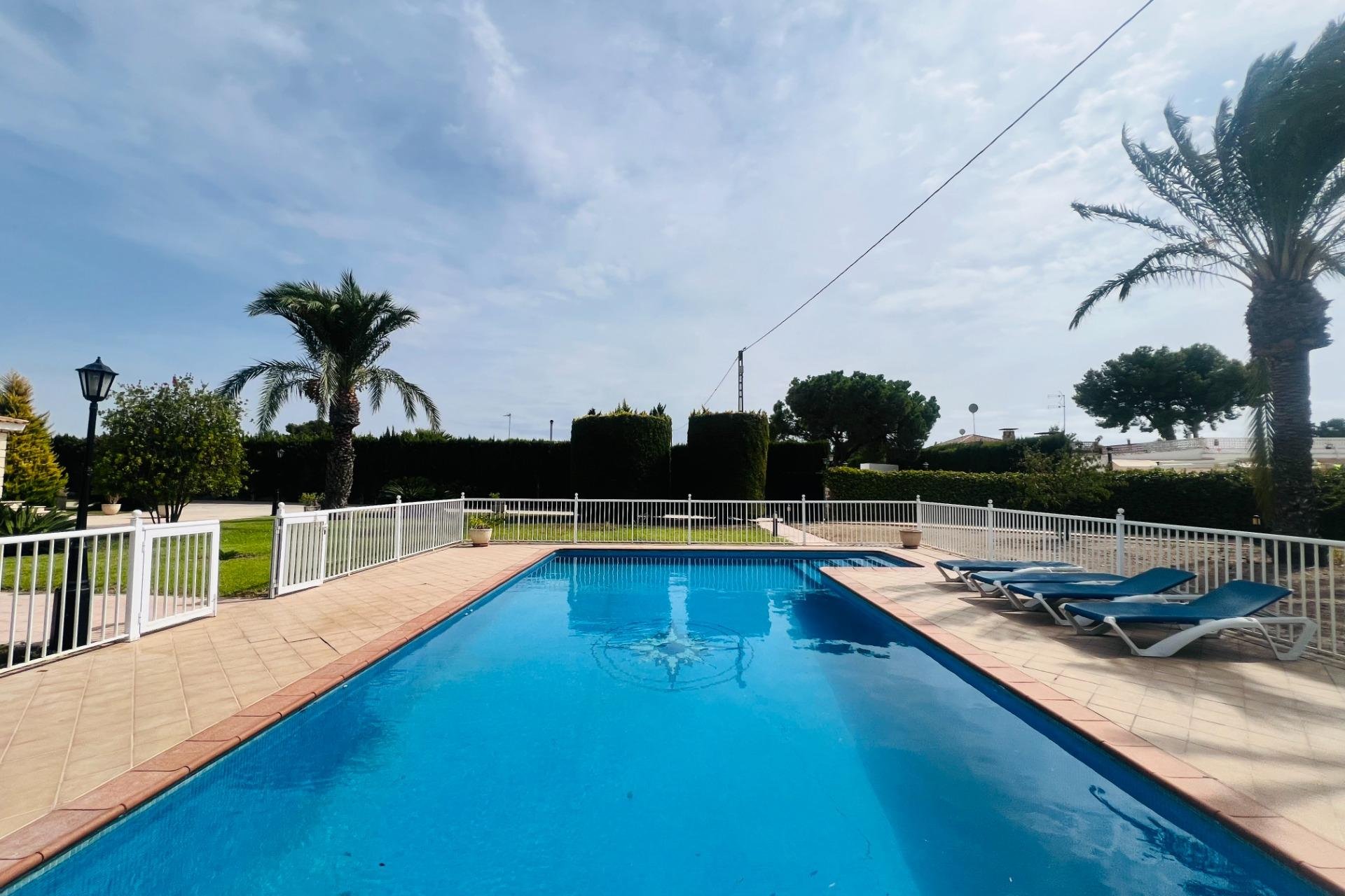 Herverkoop - Chalet - Elche Pedanías - Maitino-Perleta