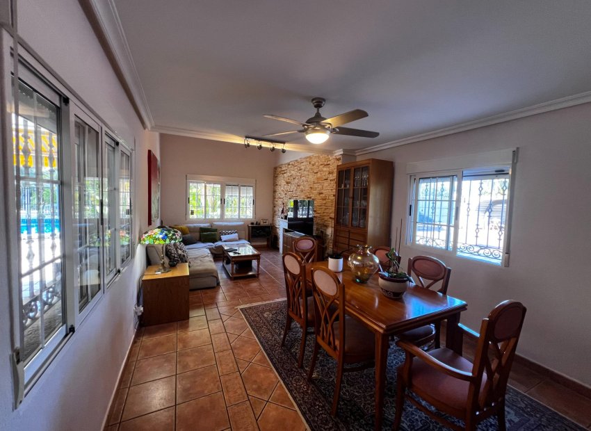 Herverkoop - Chalet - Elche Pedanías - Valverde