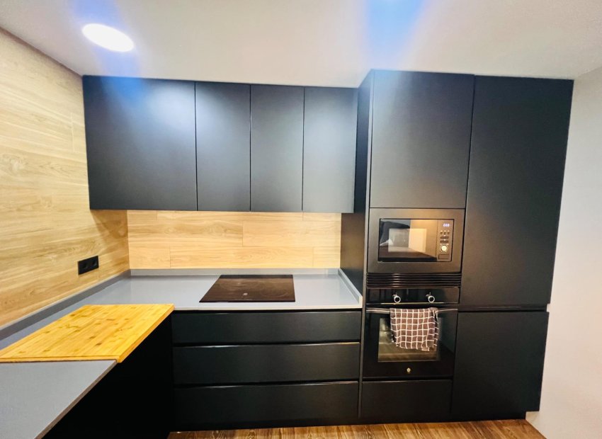 Herverkoop - Chalet - Gran alacant - Avda. mediterraneo