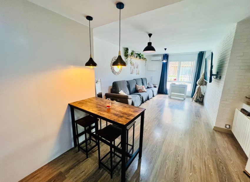 Herverkoop - Chalet - Gran alacant - Avda. mediterraneo