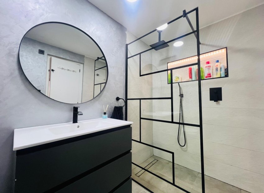 Herverkoop - Chalet - Gran alacant - Avda. mediterraneo