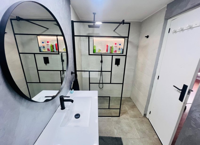 Herverkoop - Chalet - Gran alacant - Avda. mediterraneo