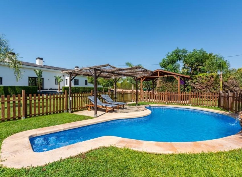 Herverkoop - Chalet - Las bayas - Las Bayas-Asprillas