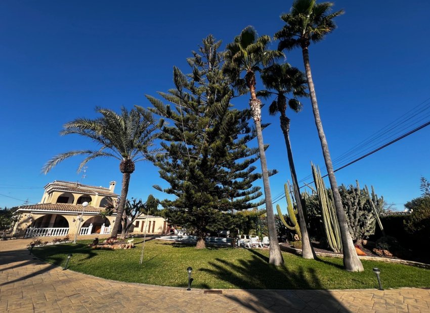 Herverkoop - Chalet - Las bayas - Las Bayas-Asprillas