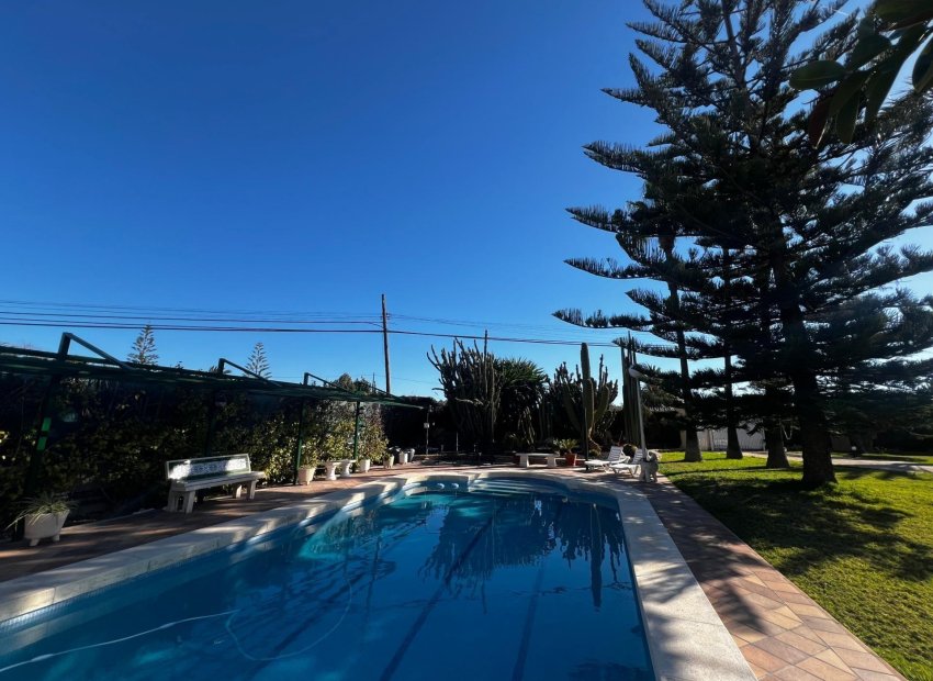 Herverkoop - Chalet - Las bayas - Las Bayas-Asprillas