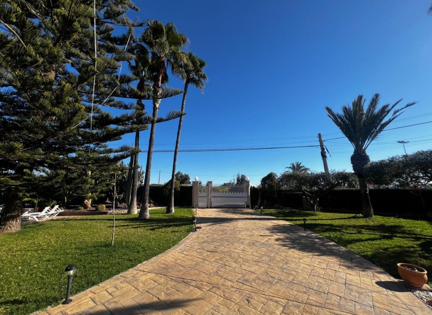 Herverkoop - Chalet - Las bayas - Las Bayas-Asprillas